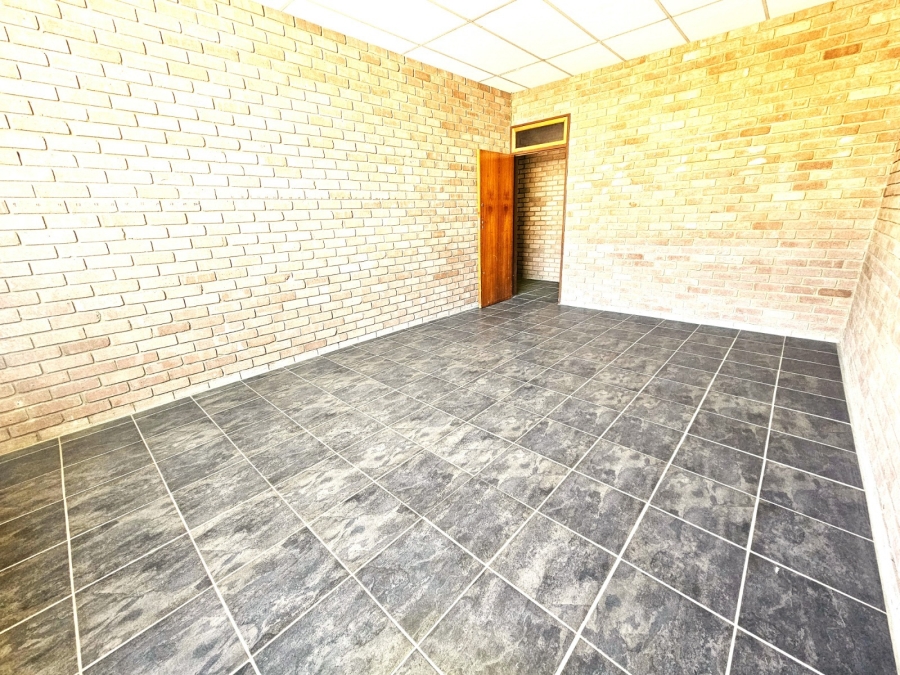 To Let Commercial Property for Rent in Rustenburg Rural North West
